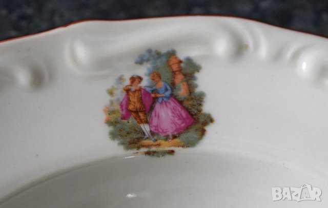 Ретро български порцелан сервиз чинии , снимка 5 - Сервизи - 38341862