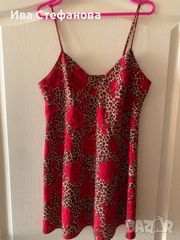 Нощница Avon  рокля леопардов десен с червени рози , снимка 2 - Пижами - 36999108
