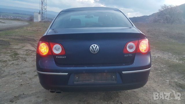 задна броня VW пасат pasat 6 седан парктроник, снимка 5 - Части - 33466892