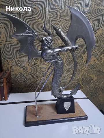 Митично създание от Пол Екслерс(Paul Ehlers)