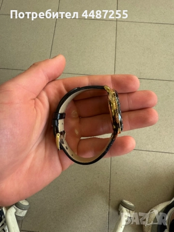 Часовник Swarovski в отлично състояние, снимка 2 - Дамски - 52384963