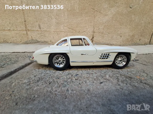 Mercedes Banz 300SL Burago Italy 1:18 метален ретро модел, снимка 4 - Колекции - 47568054