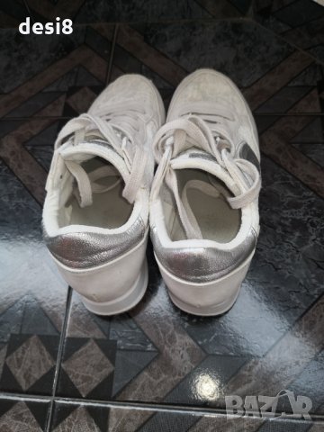 Дамски спортни обувки, снимка 4 - Маратонки - 32533417