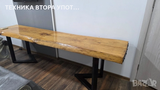 масивна трапезна маса