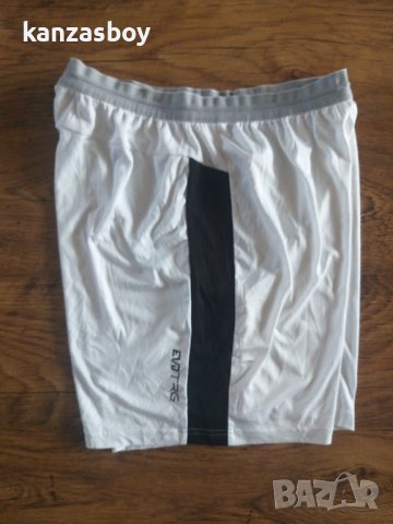 puma - страхотни футболни шорти УМАЛЕНИ, снимка 5 - Спортни дрехи, екипи - 36794872