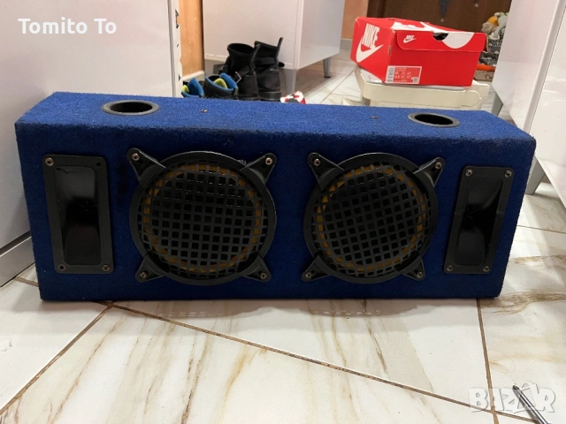 Кутия за музика за кола