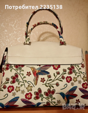Дамска чанта, снимка 2 - Чанти - 52940219