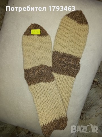 Ръчно плетени детски чорапи от вълна, снимка 2 - Чорапи - 38644733