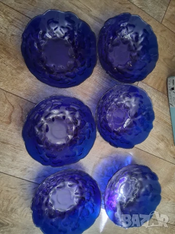Синьо стъкло 6 бр. купучки/ на ягоди/, снимка 2 - Сервизи - 51236195