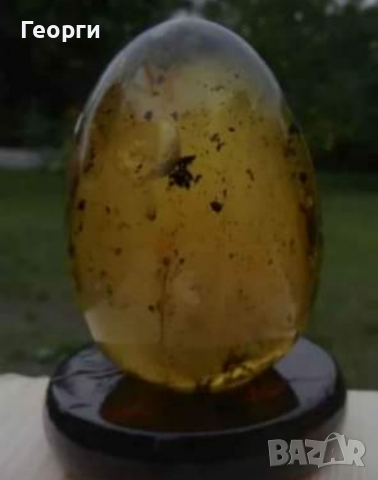 Старинно яйце от Балтийски кехлибар