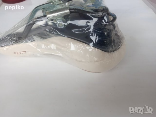 Продавам колела внос от Германия оригинална Италианска седалка FUTURE CITY, снимка 11 - Части за велосипеди - 33140609