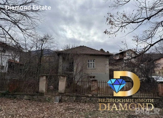 Двуетажна къща в село Новаково, обл. Пловдив, снимка 2 - Къщи - 51892763