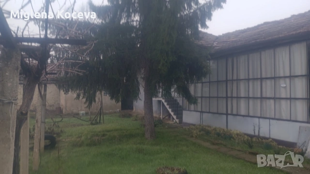 Къща с дворно място, снимка 8 - Къщи - 53291228