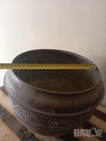 Стара месингова саксия,кашпа, снимка 3 - Антикварни и старинни предмети - 50832143