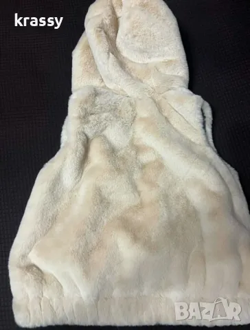 НОВО пухкаво детско елече с качулка Zara (размер 3-4 години), снимка 4 - Детски якета и елеци - 48341585