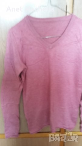 Дамски пролетен пуловер цикламен, с остро деколте , снимка 2 - Пуловери - 24780709