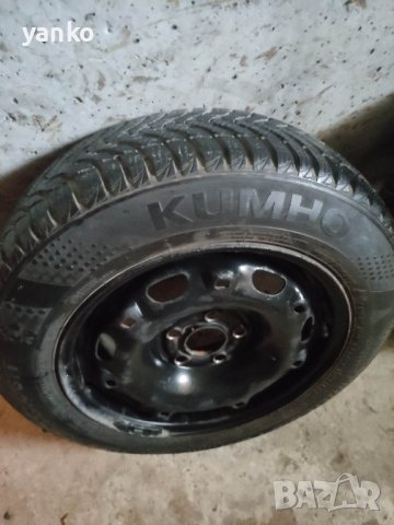 Зимни гуми Кумхо с джанти 2 броя -  165/70/14, снимка 3 - Гуми и джанти - 38581635