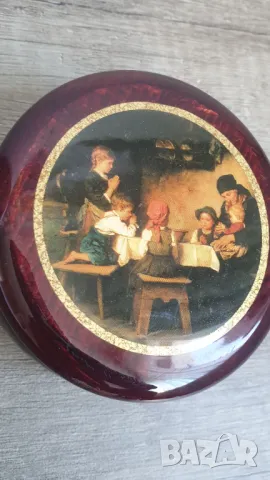 Музикална кутия на Franz von Defregger "Трапезна молитва", снимка 2 - Антикварни и старинни предмети - 47742989