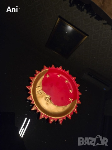 Празнична червена чиния, снимка 4 - Чинии - 52776833