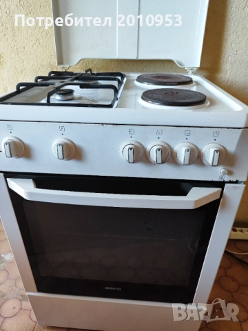 Комбинирана печка Beko на ток/газ, снимка 3 - Печки, фурни - 51540786