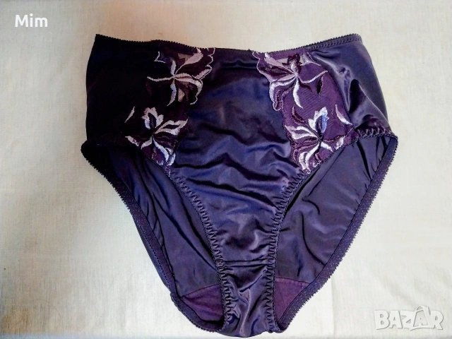 Eleganzia 42/44 Тъмно лилава еластична бикина с бродерия странично , снимка 2 - Бельо - 53050496
