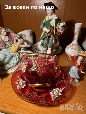 Ръчно изрисувани букети и цветя върху рубинено червен кристал Код P1630, снимка 2 - Декорация за дома - 52924561