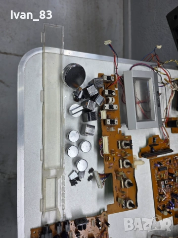 Радиокасетофон Hitachi trk 8210e на части, снимка 11 - Радиокасетофони, транзистори - 53499432