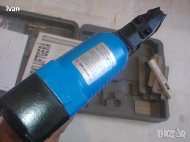 GUDE Пневматичен такер за пирони до 50мм немски оригинал 2004 г. Отличен комплект професионален , снимка 13 - Други инструменти - 47717782