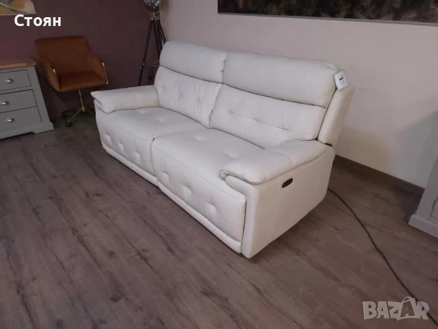 Дизайнерски светло кремав кожен диван тройка с ел релакс механизъм, снимка 10 - Дивани и мека мебел - 51955098