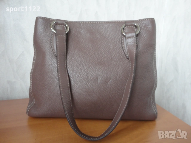 Miu miu/дамска чанта, снимка 2 - Чанти - 53354387