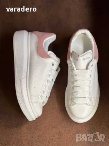 Дамски маратонки Alexander Mcqueen , снимка 2 - Маратонки - 47609162