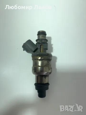 Бензинова дюза инжектор Denso 195500-2040 Daihatsu Feroza Дайхацу Фероза 1.6  , снимка 2 - Части - 49975424