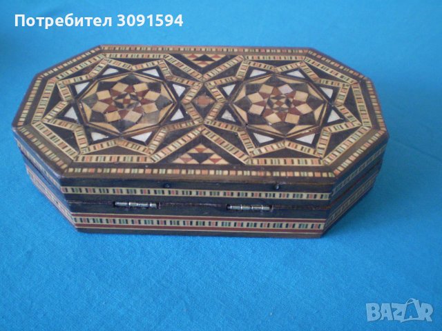 дървена кутия за дрънкулки облепена със сламки и седеф , снимка 9 - Антикварни и старинни предмети - 38329573