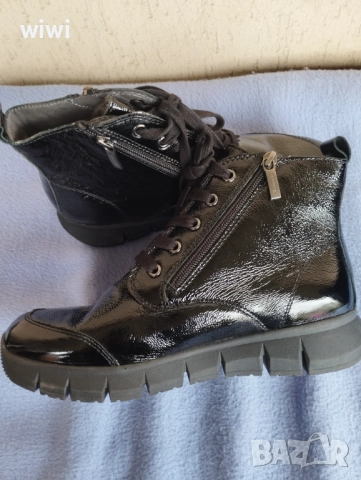 Непромокяеми боти Tamaris., снимка 6 - Дамски боти - 51979645