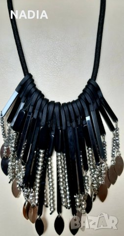 Колие кожа, метал, пластмаса, снимка 1