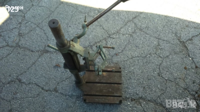 Голяма масивна стойка за бормашина