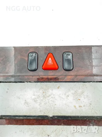 Централна конзола с копчета за Мерцедес Е класа Mercedes W210, 21068305081, снимка 2 - Части - 47933804