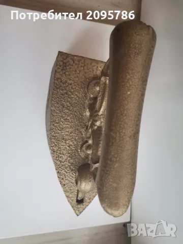 ютия на жар , снимка 2 - Антикварни и старинни предмети - 49194687