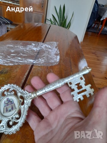 Стар сувенир ключ, снимка 7 - Други ценни предмети - 44131160