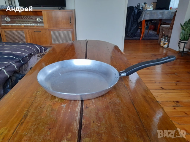 Стар алуминиев тиган #20