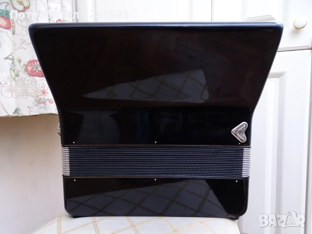 Продавам акордеон Weltmeister 60 баса в отлично състояние, снимка 7 - Акордеони - 51758703