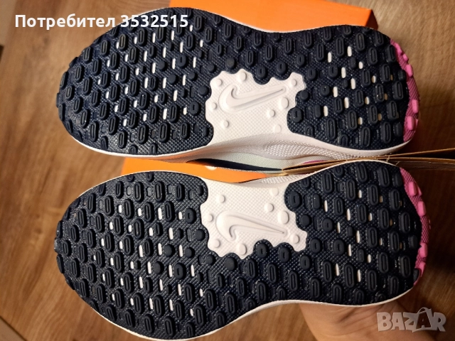 Чисто нови детски Nike Revolution 7, снимка 5 - Детски маратонки - 51825390