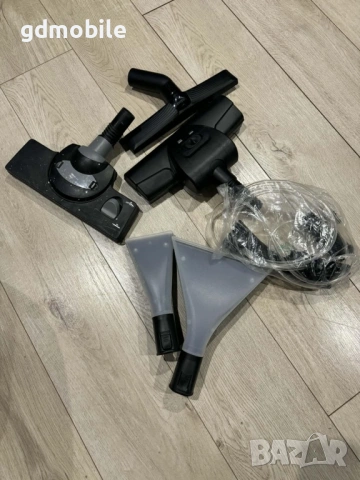 Прахосмукачка за мокро и сухо почистване AquaWash & Clean Bosch Serie 4, снимка 3 - Прахосмукачки - 53445276