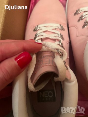 Оригинални боти adidas, снимка 5 - Дамски боти - 39387340