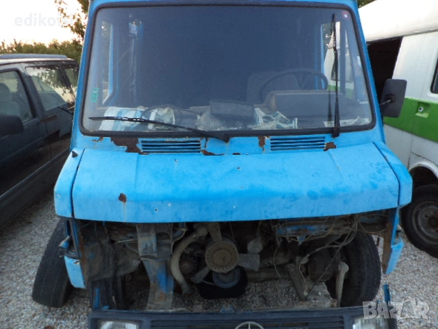 Мерцедес 207 на части