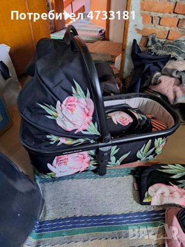 Бебешка Количка