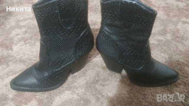 Топли боти крокодилска кожа 36 номер, снимка 2 - Дамски боти - 39189620