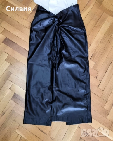 Чисто нова черна дълга лъскава кожена пола "Zara" / "Зара", размер L