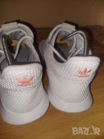 Маратонки бели Adidas, снимка 4 - Маратонки - 51704688