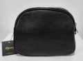 Mалка дамска чанта в черен цвят с дълга дръжка